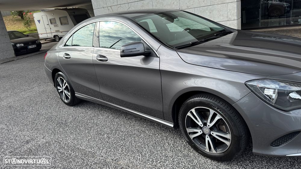 Mercedes-Benz CLA 180 d BlueEFFICIENCY Edition - 4