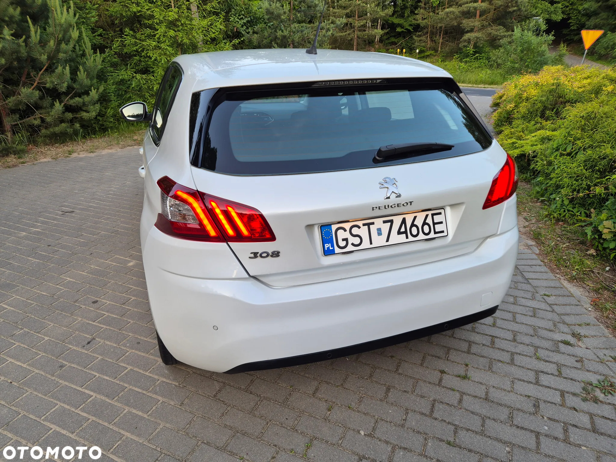 Peugeot 308 1.6 THP Allure - 3