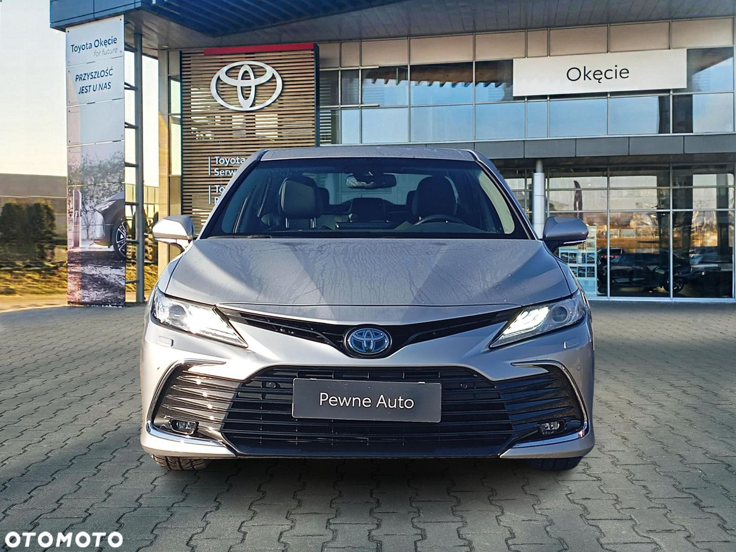 Toyota Camry 2.5 Hybrid Executive CVT - 3