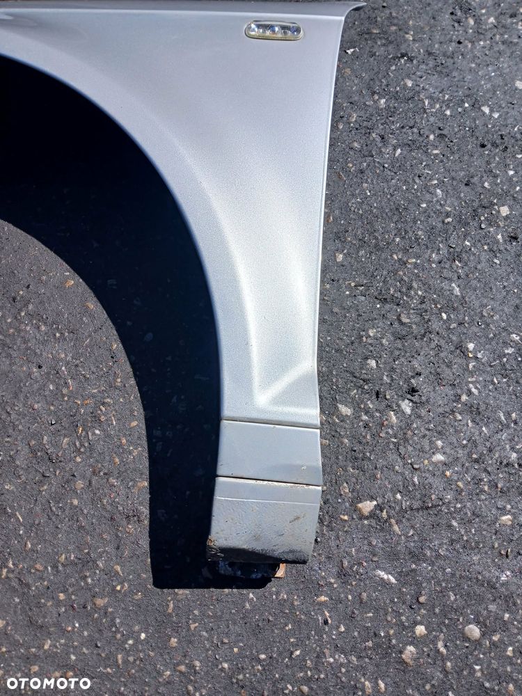 Audi A3 8P błotnik lewy kod lakieru LY7W - 4