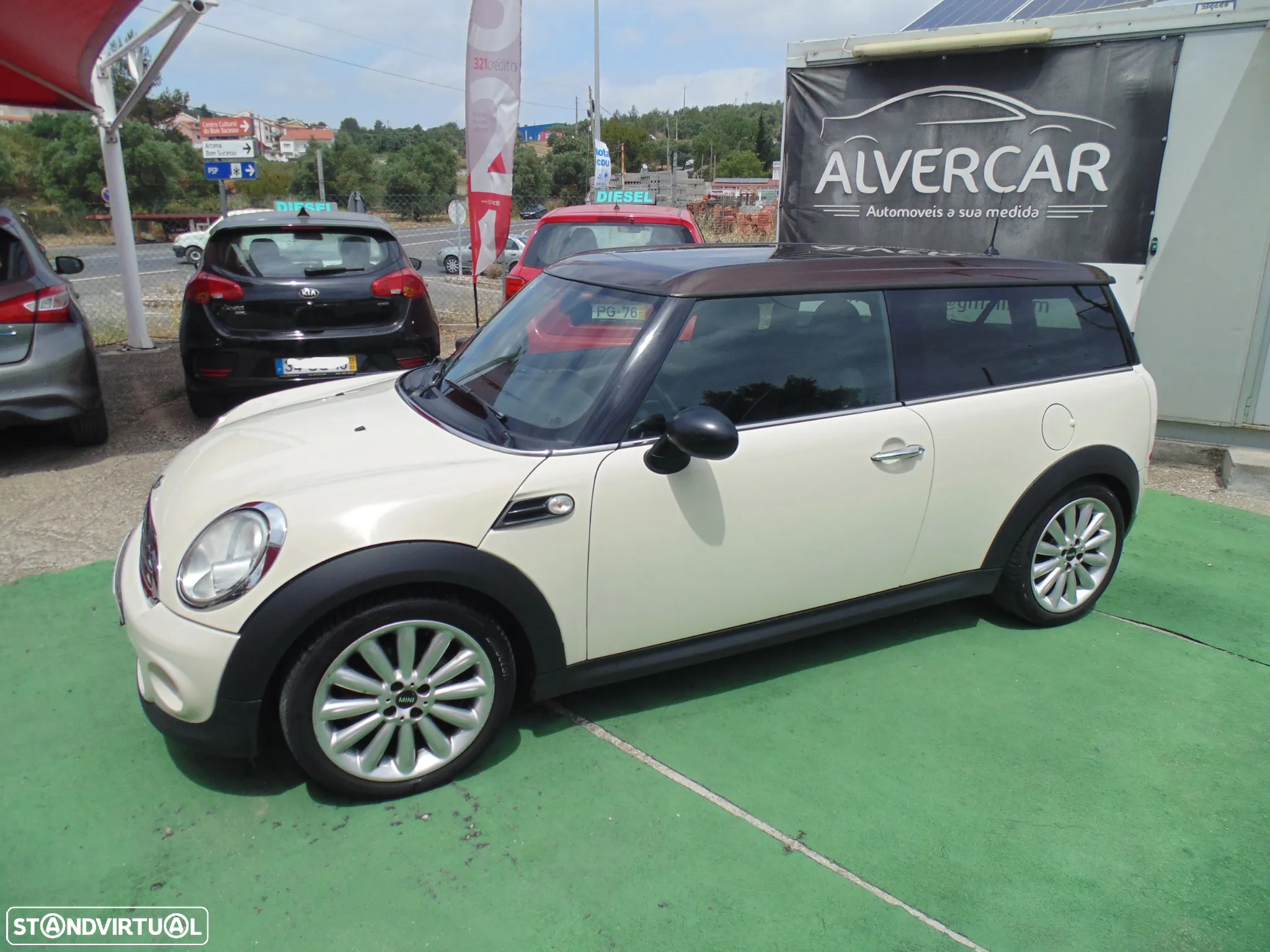 MINI Clubman Cooper D - 2