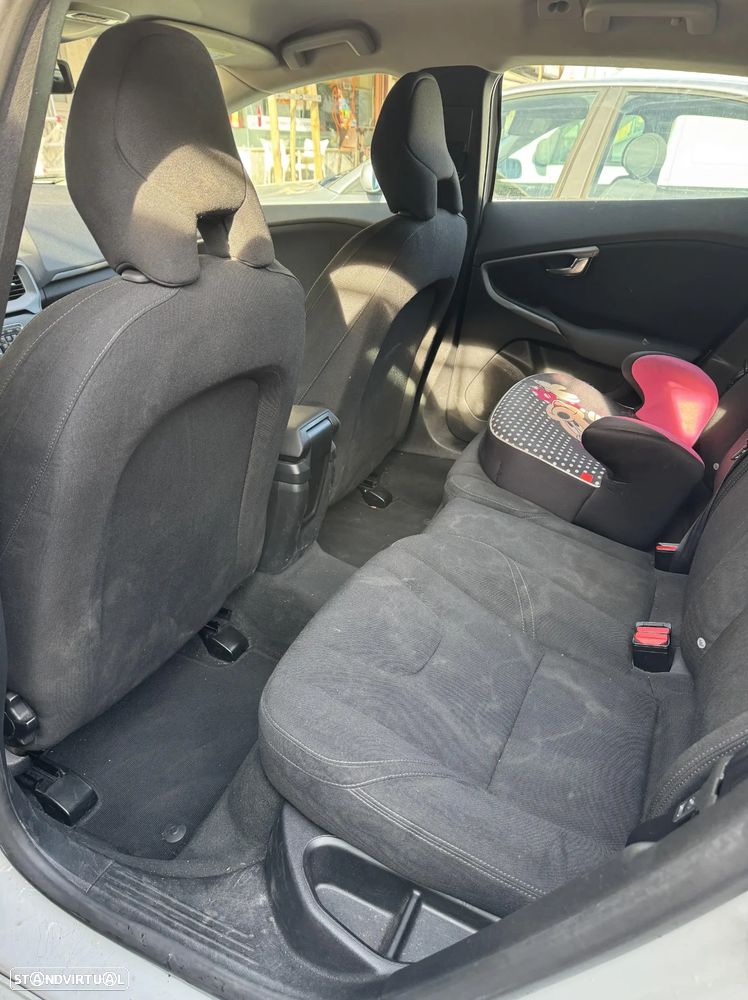 Volvo V40 1.6 D2 Momentum - 13