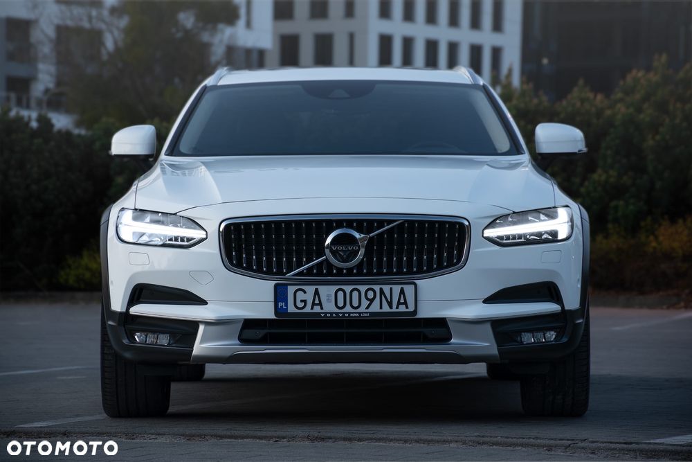 Volvo V90 Cross Country D5 AWD Pro - 2