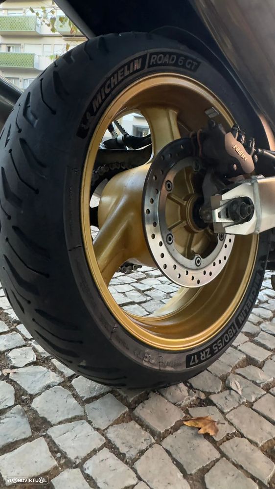 Honda CBR CBR 1100 XX Super BlackBird - 13