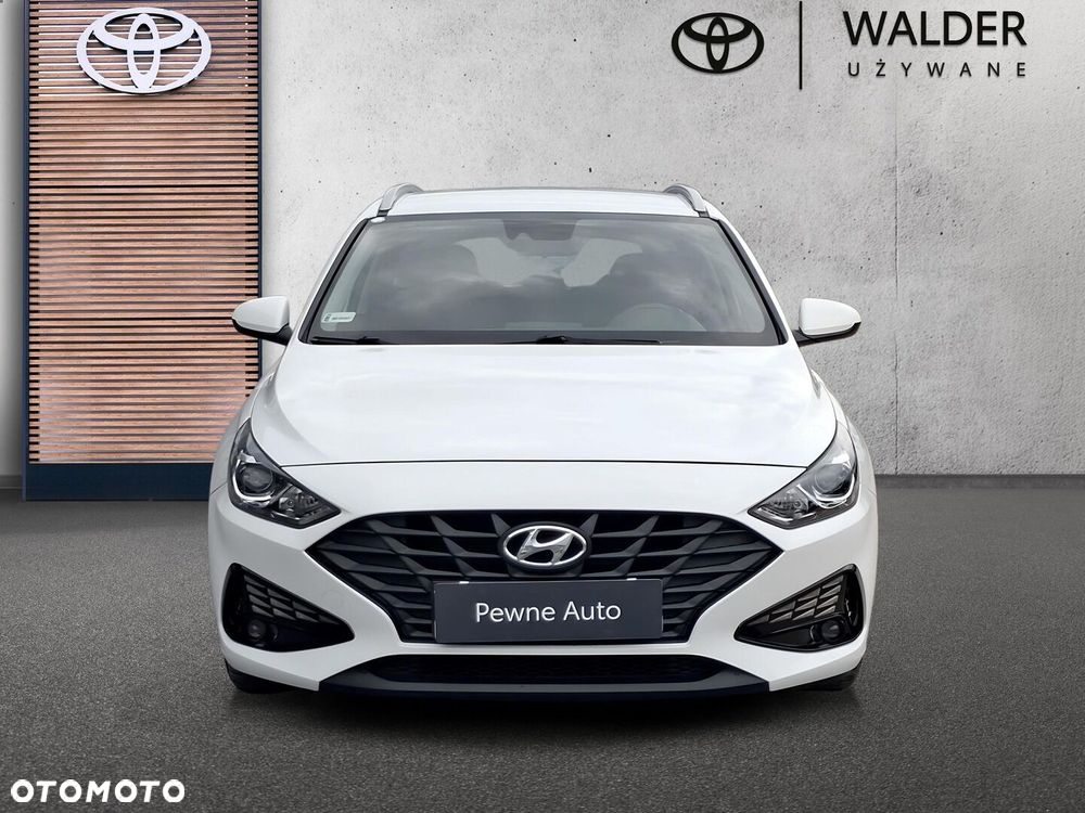 Hyundai i30 1.5 DPI Classic + - 9