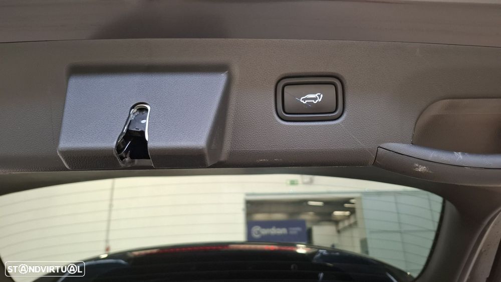 Hyundai Tucson 1.6 CRDi Vanguard DCT - 16