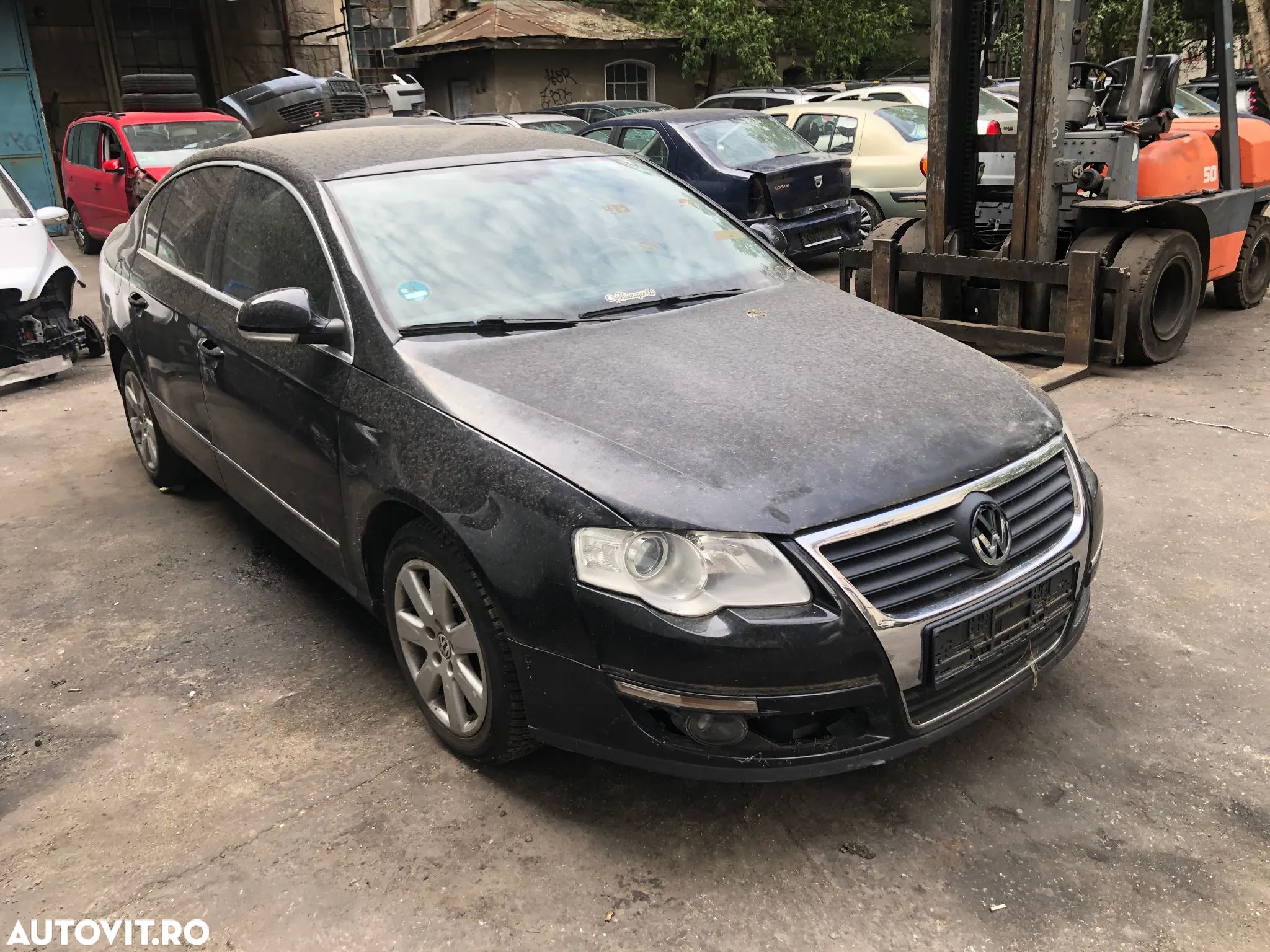 Dezmembrez Volkswagen Passat B6 berlina negru 2.0 tdi BKP - 1