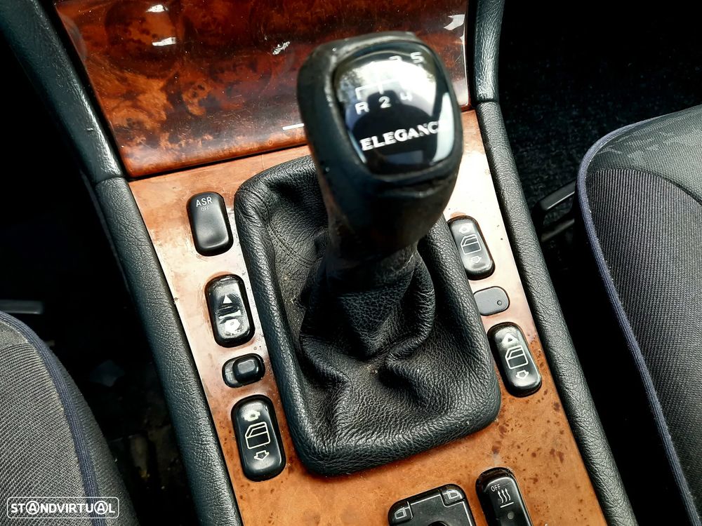 Mercedes-Benz E 220 CDI Elegance - 13