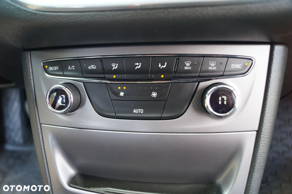 Opel Astra 1.4 T GPF Elite S&S - 35