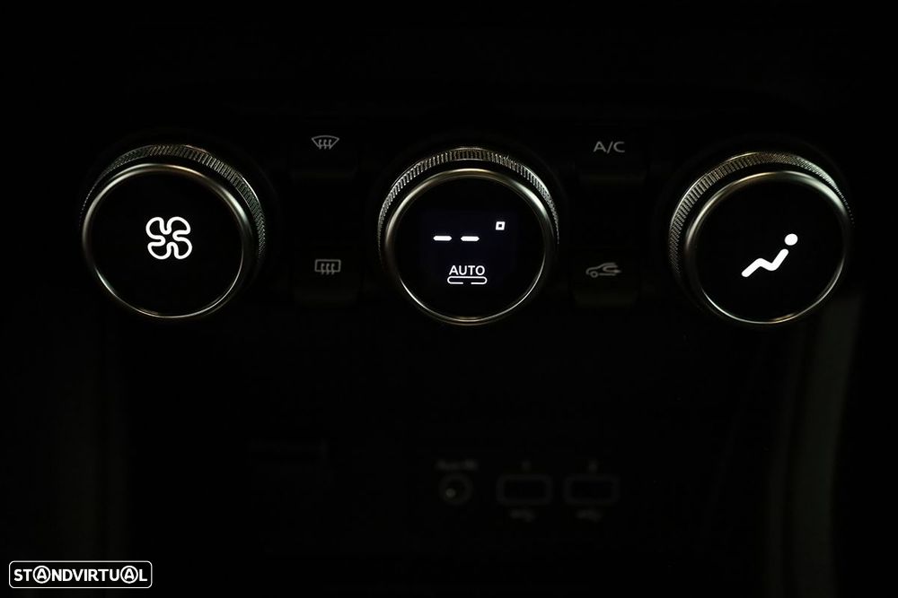 Renault Captur 1.0 TCe Techno Bi-Fuel - 13