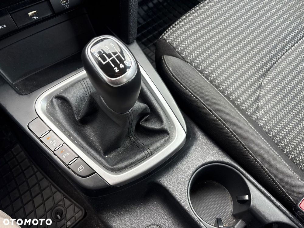 Kia Ceed - 15