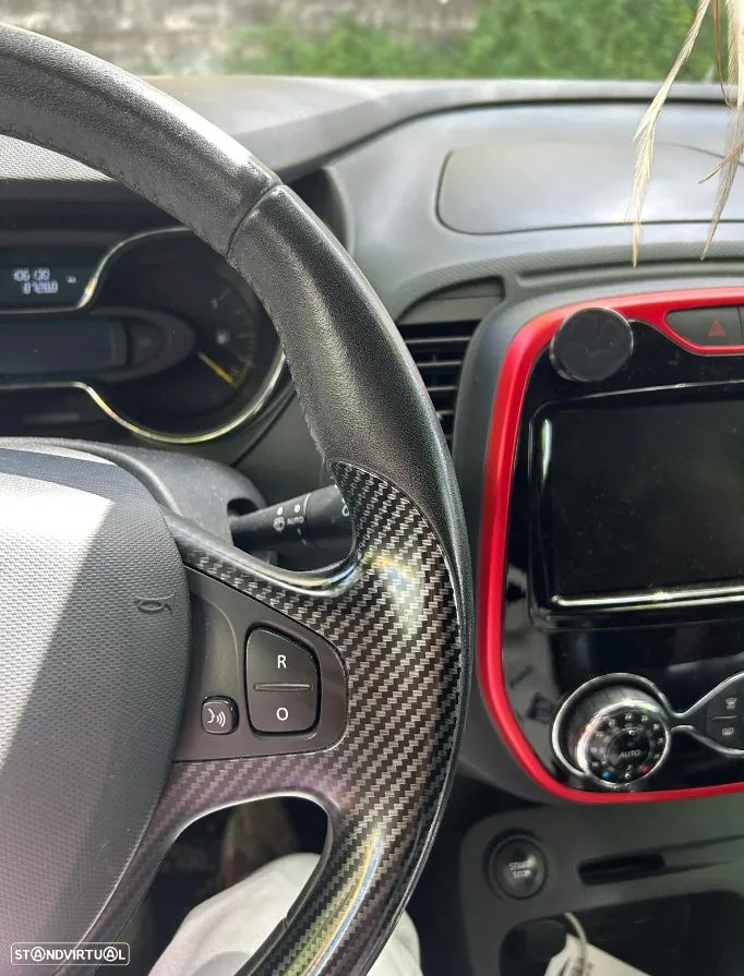 Renault Captur 1.5 dCi Helly Hansen EDC - 9