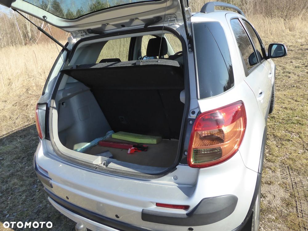 Suzuki SX4 - 4