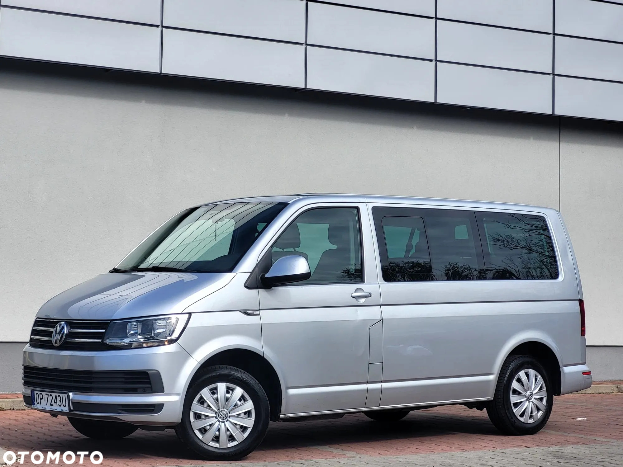Volkswagen Caravelle 2.0 TDI L1 Comfortline DSG - 6