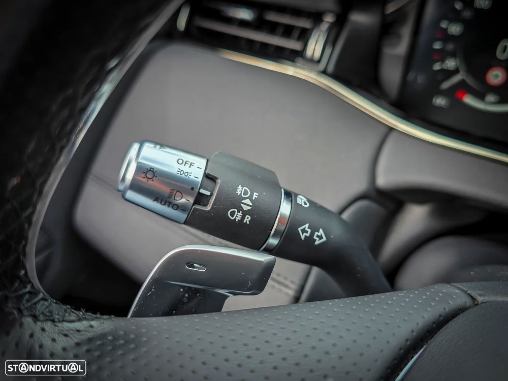 Land Rover Range Rover Evoque P300e R-Dynamic HSE - 30