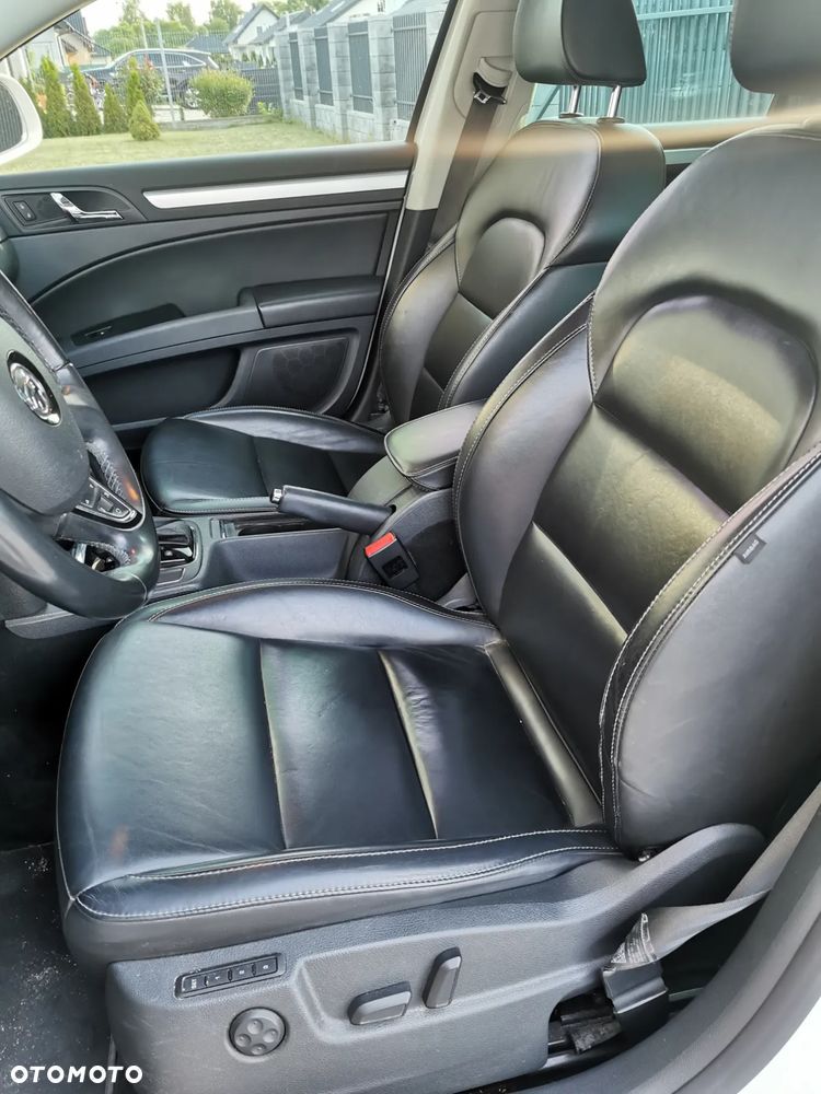 Skoda Superb 2.0 TDI Elegance DSG - 3