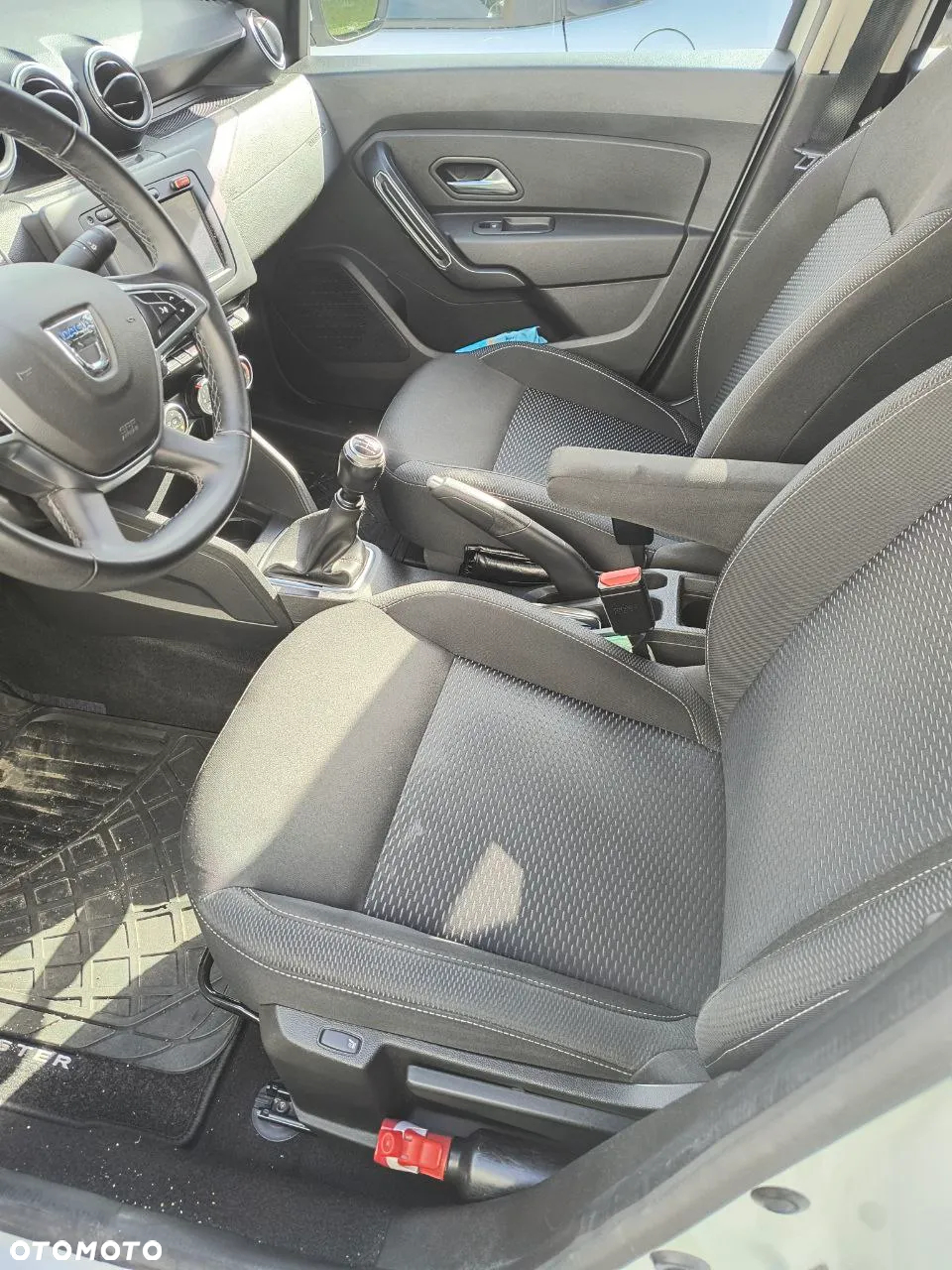 Dacia Duster 1.6 SCe Comfort - 12