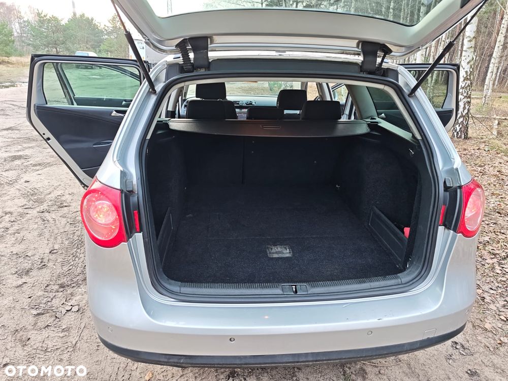 Volkswagen Passat 2.0 TDI Comfortline DSG - 10