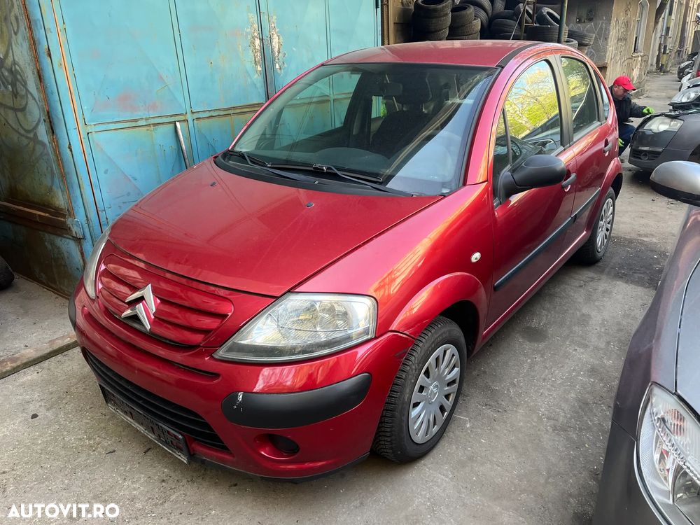 Dezmembrez Citroen C3 visiniu 1,1 benzina 2008 - 1