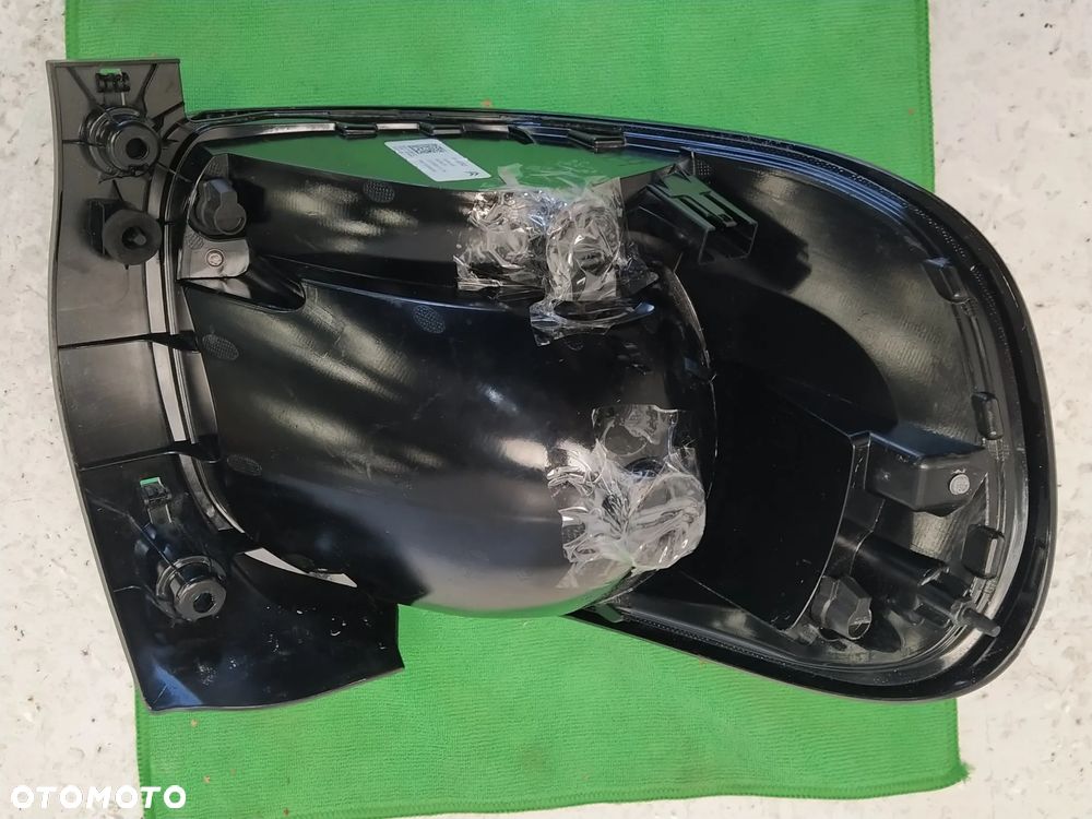 CITROEN C3 AIRCROSS LAMPA TYLNA TYŁ PRAWA ORYGINAŁ - 7