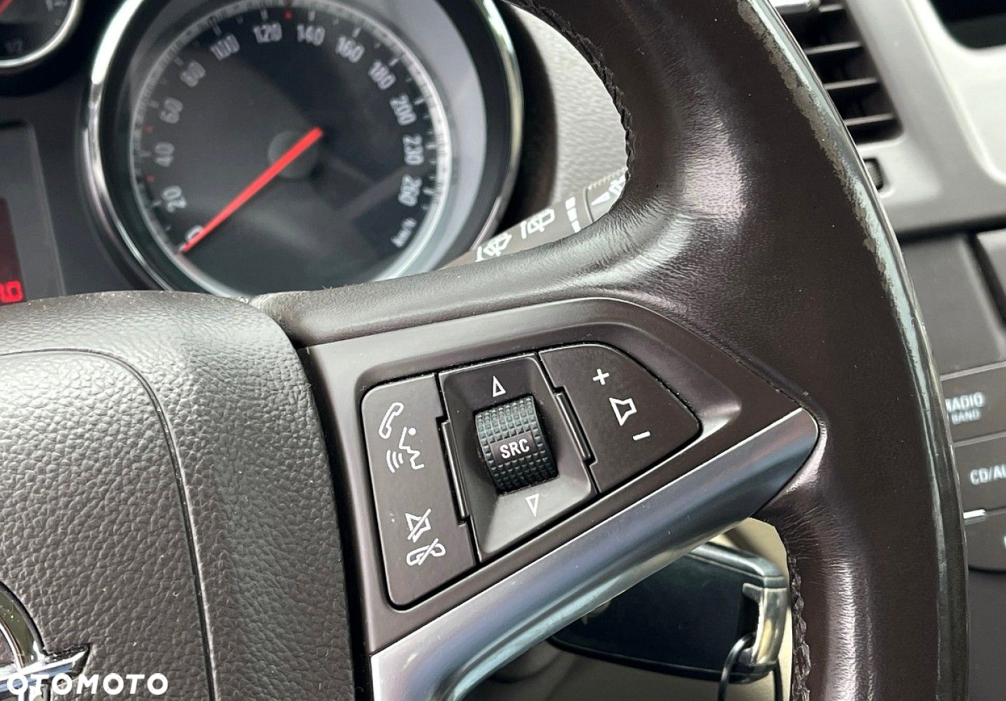 Opel Insignia - 24