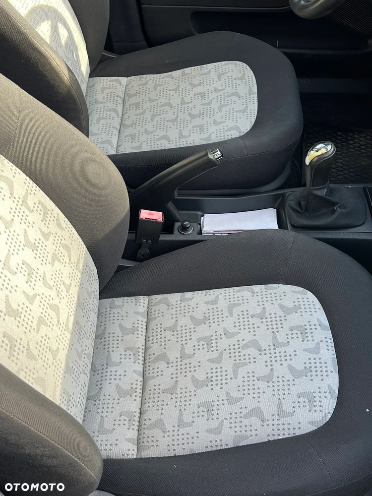 Skoda Fabia 1.4 16V Comfort - 8