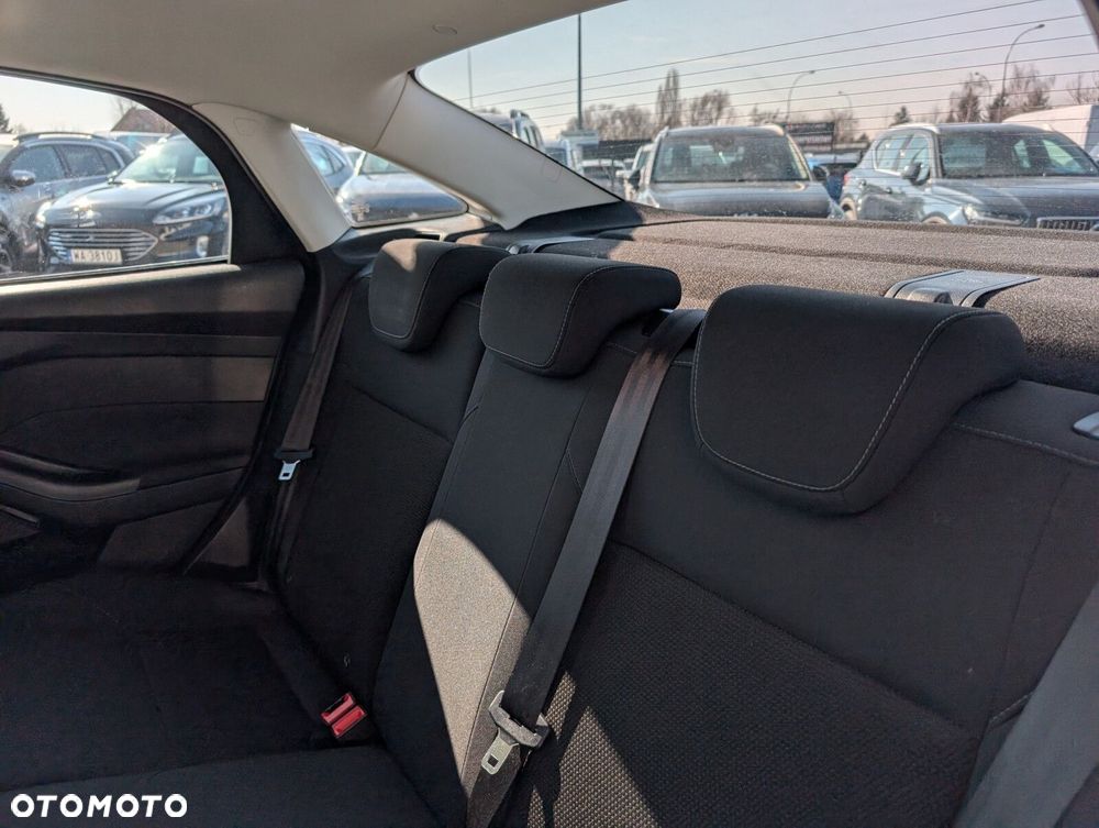 Ford Focus 1.6 Trend - 26