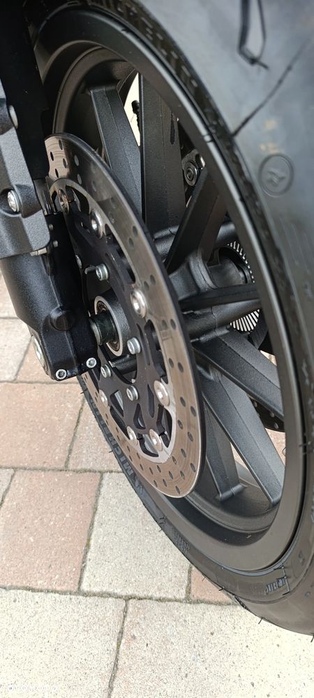 Benelli TRK 502 - 19