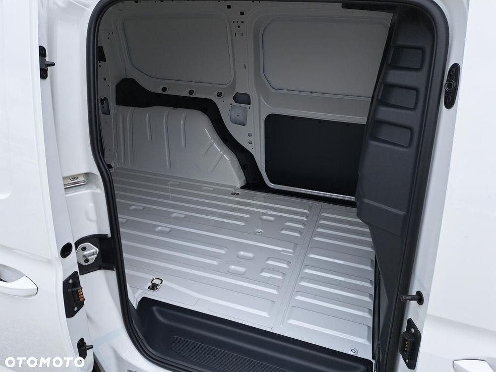 Volkswagen Caddy Maxi Cargo - 24