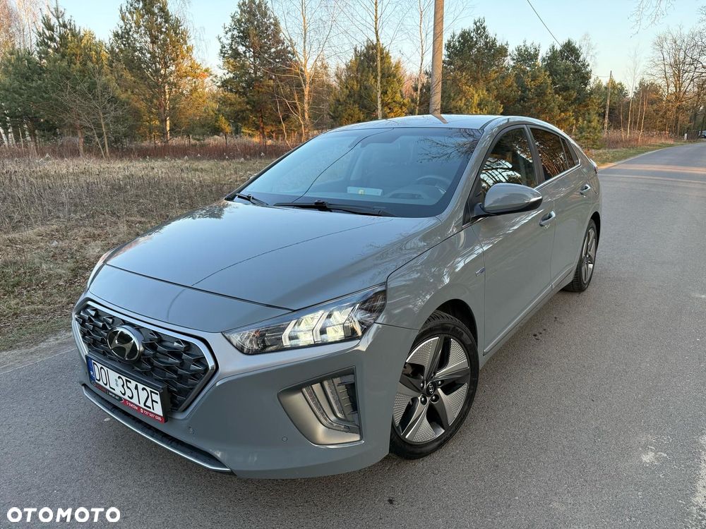 Hyundai IONIQ hybrid Business - 8