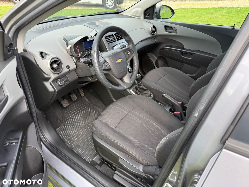 Chevrolet Aveo 1.4 LTZ - 10