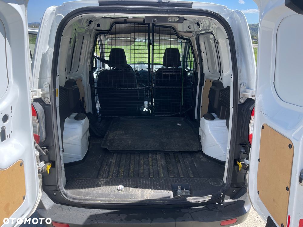 Ford Courier - 13