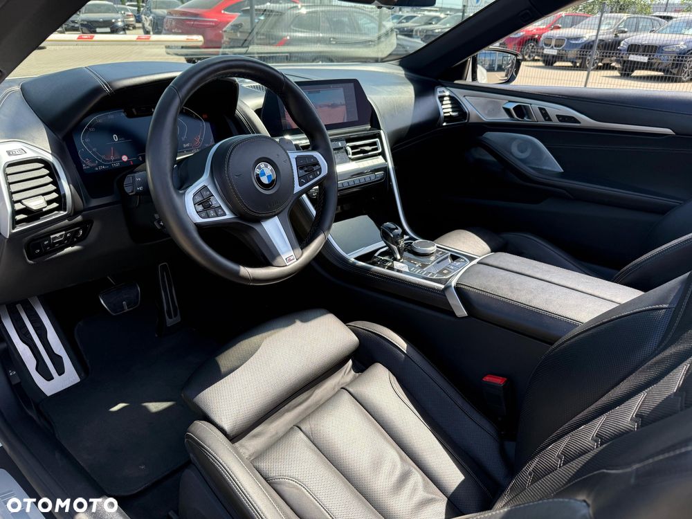 BMW Seria 8 - 14
