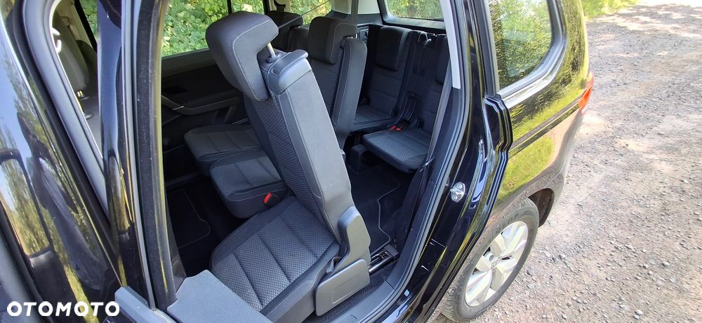 Volkswagen Touran 2.0 TDI SCR DSG Join - 13