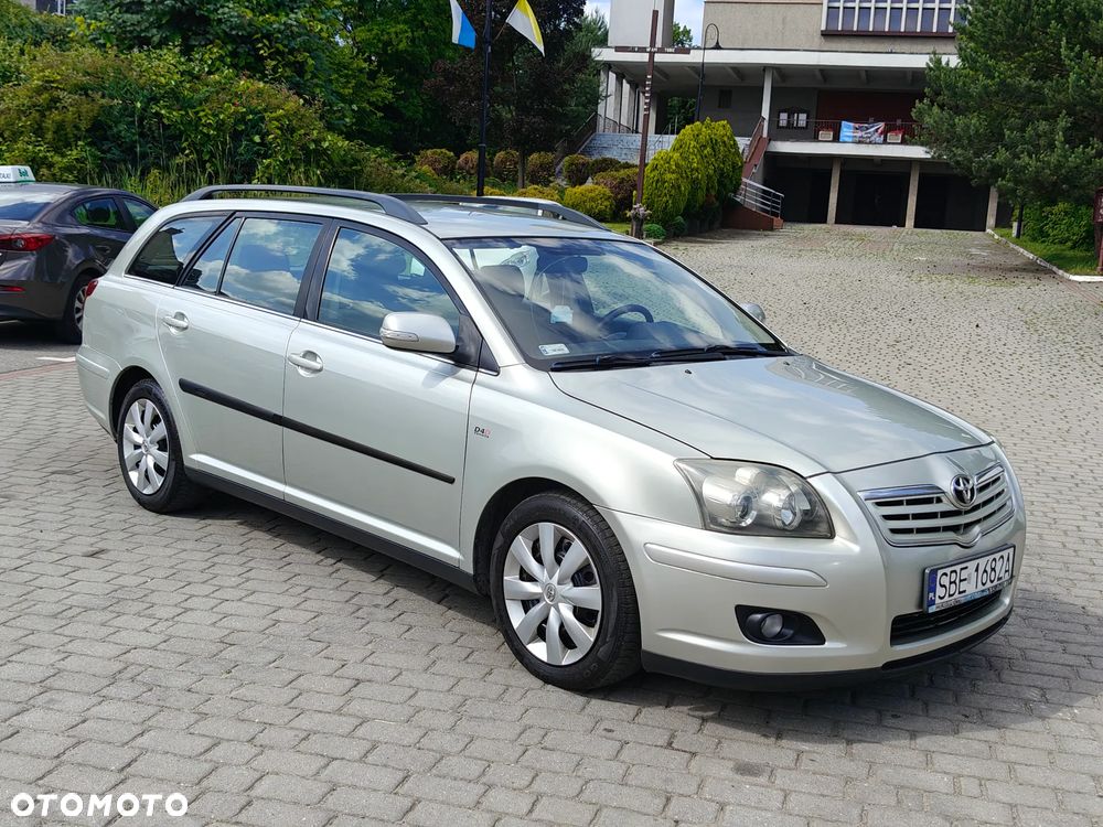 Toyota Avensis 2.0 D-4D Premium - 12