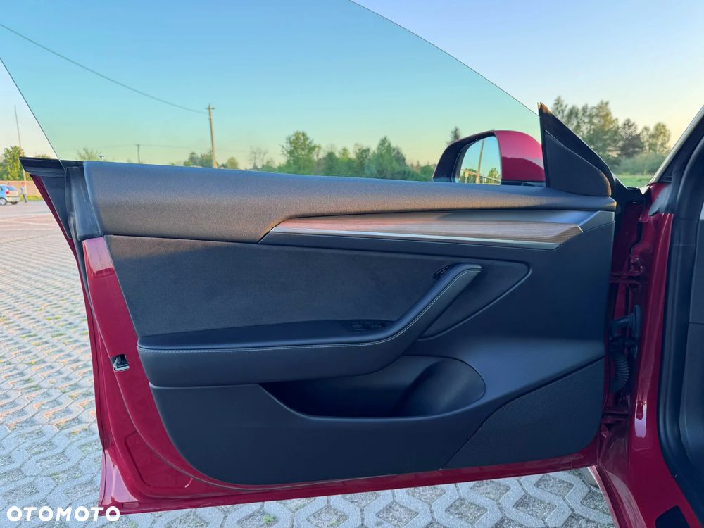 Tesla Model 3 Performance AWD - 24