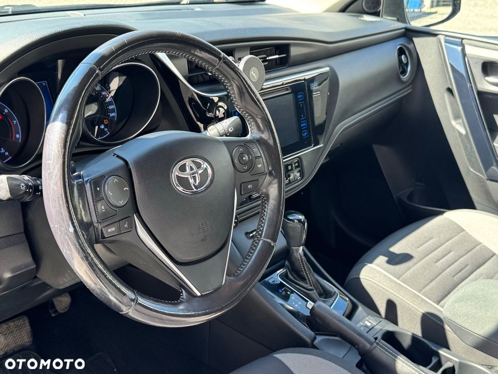 Toyota Auris 1.6 Premium MS - 27