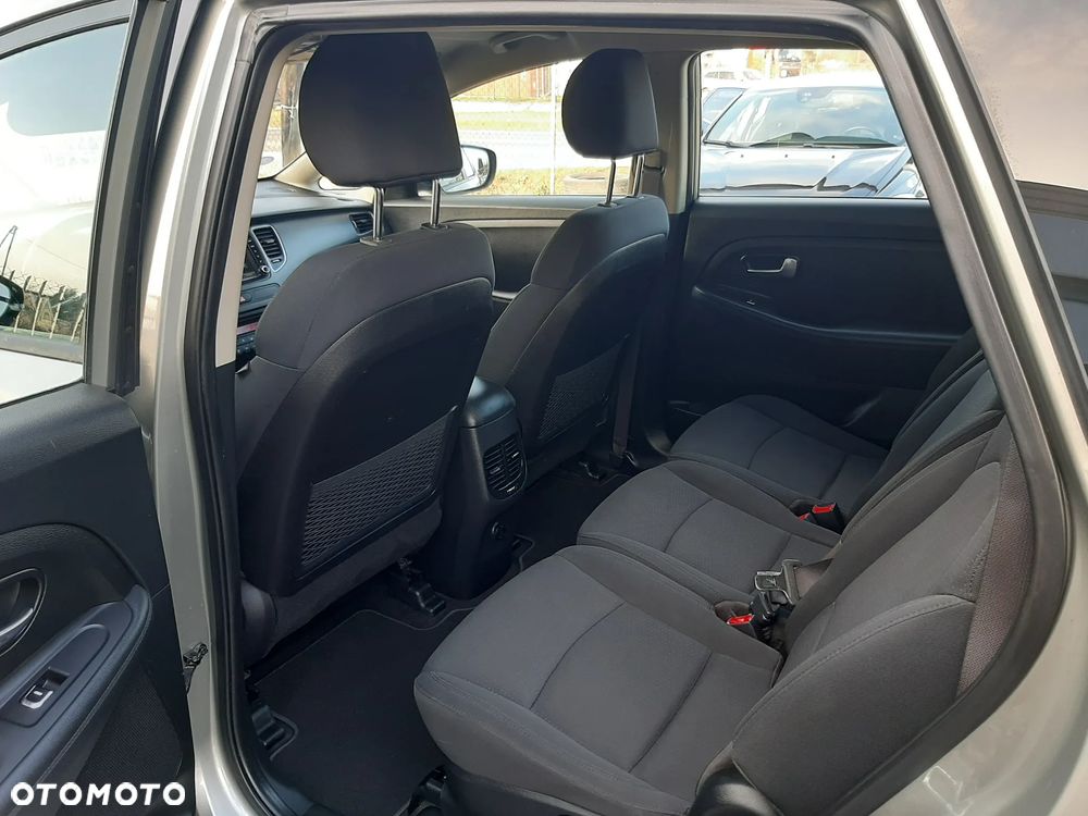 Kia Carens 1.6 GDI Edition 7 - 22