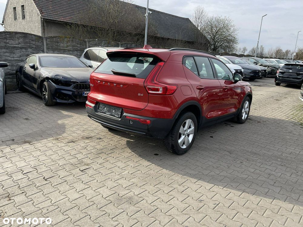 Volvo XC 40 B4 B AWD Geartronic RDesign - 3