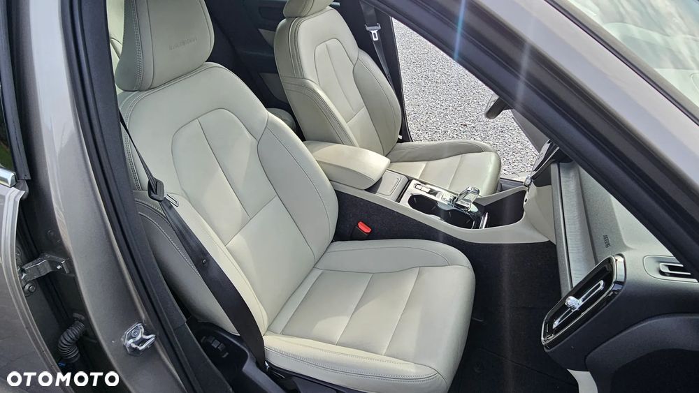 Volvo XC 40 T4 AWD Inscription - 20