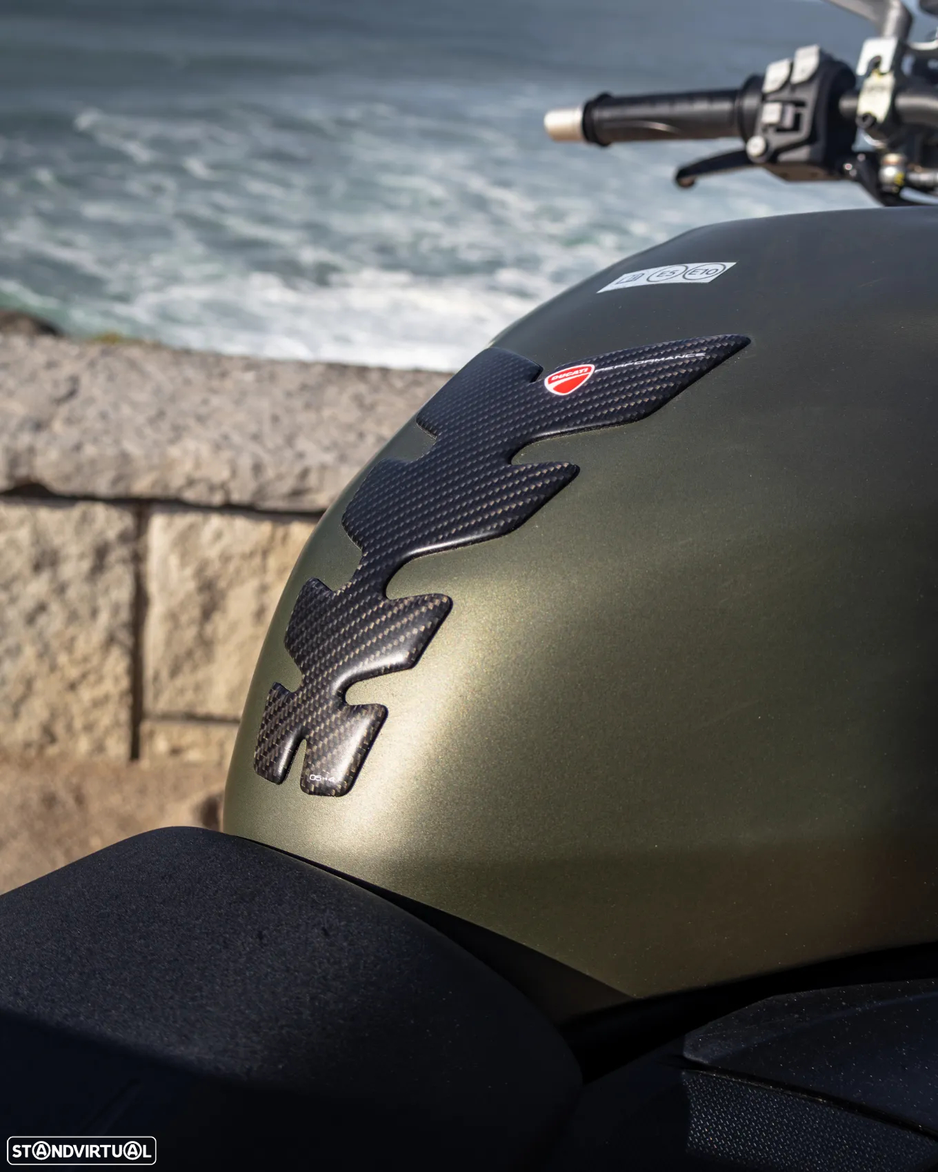 Ducati Streetfighter V2 - 11