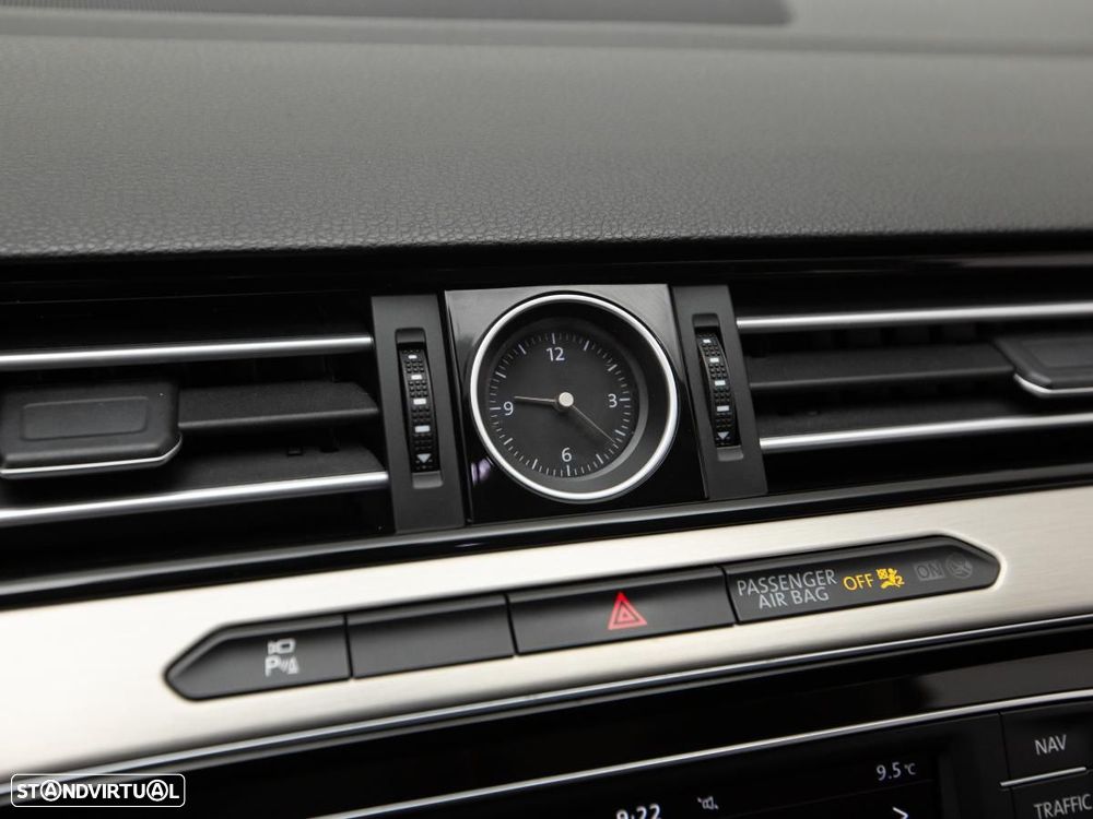 VW Passat Variant 2.0 TDI Confortline DSG - 16