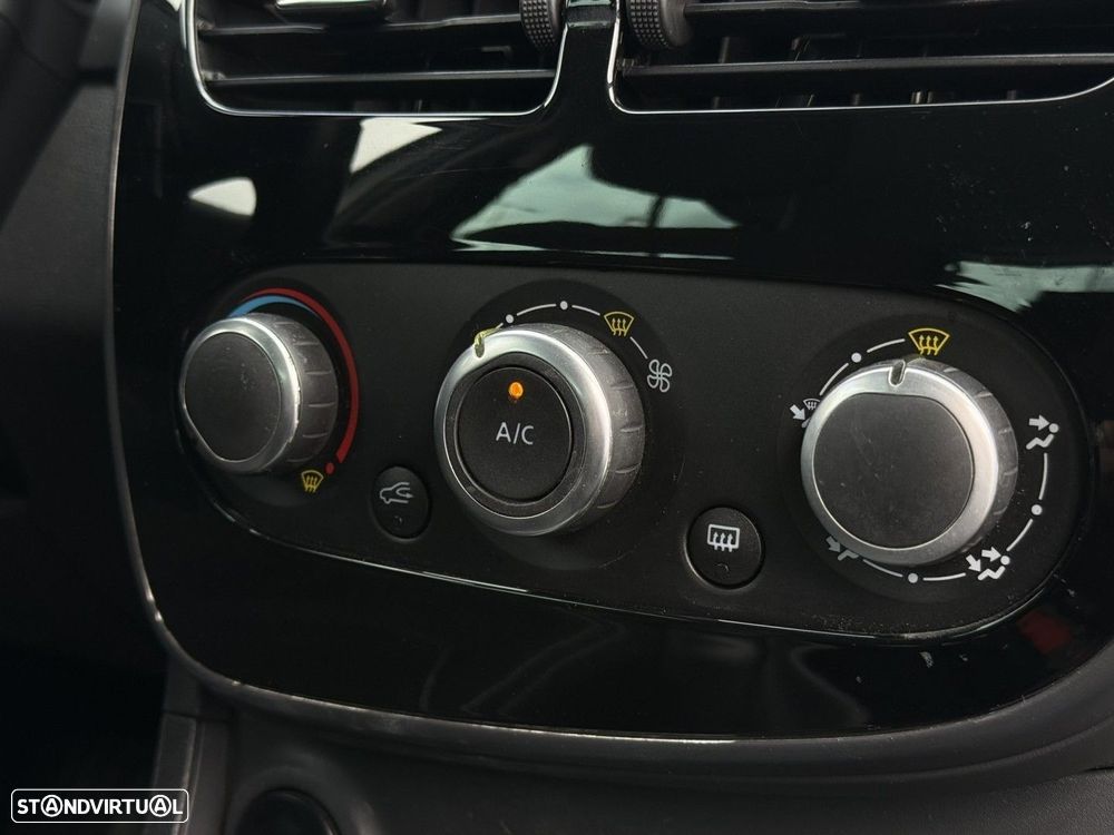 Renault Clio 1.5 dCi Limited - 9
