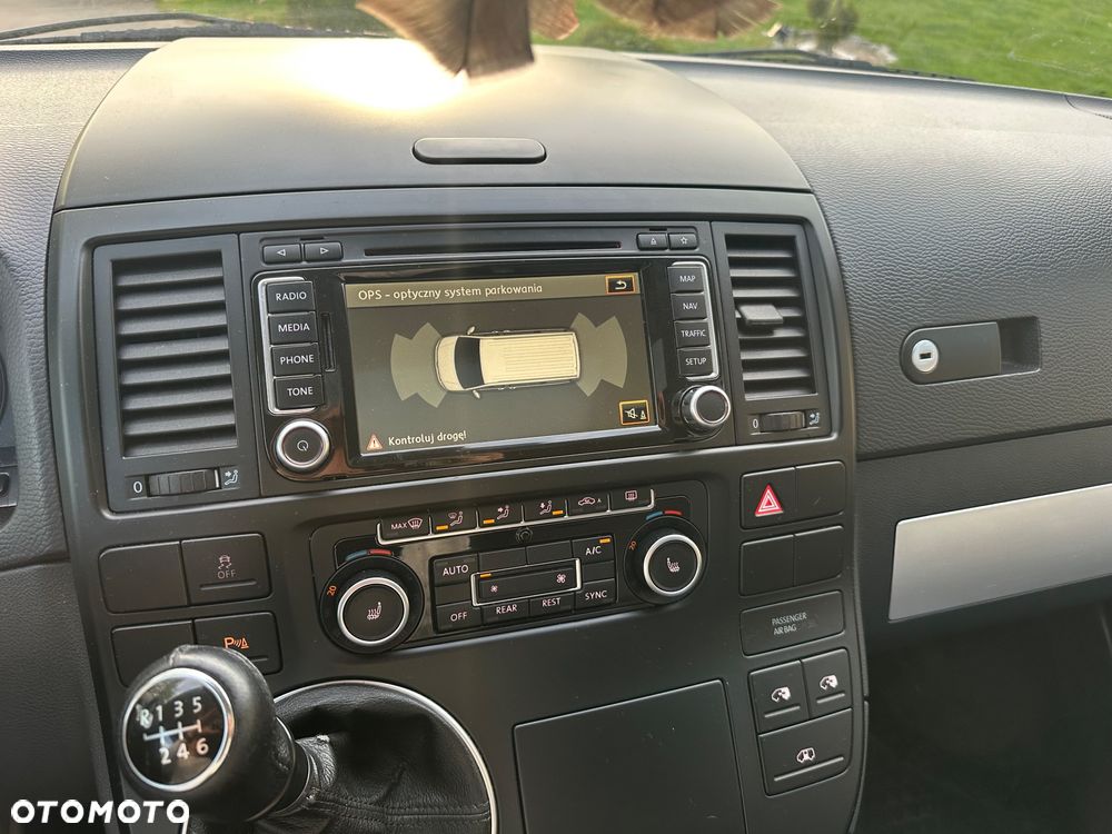 Volkswagen Multivan - 18