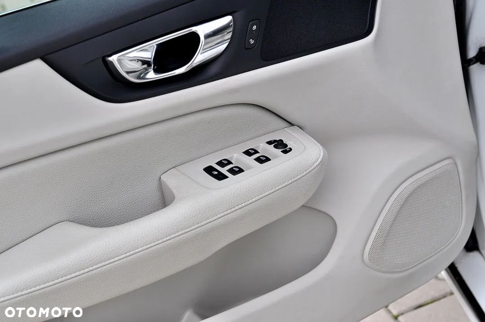 Volvo V60 D4 Inscription - 27