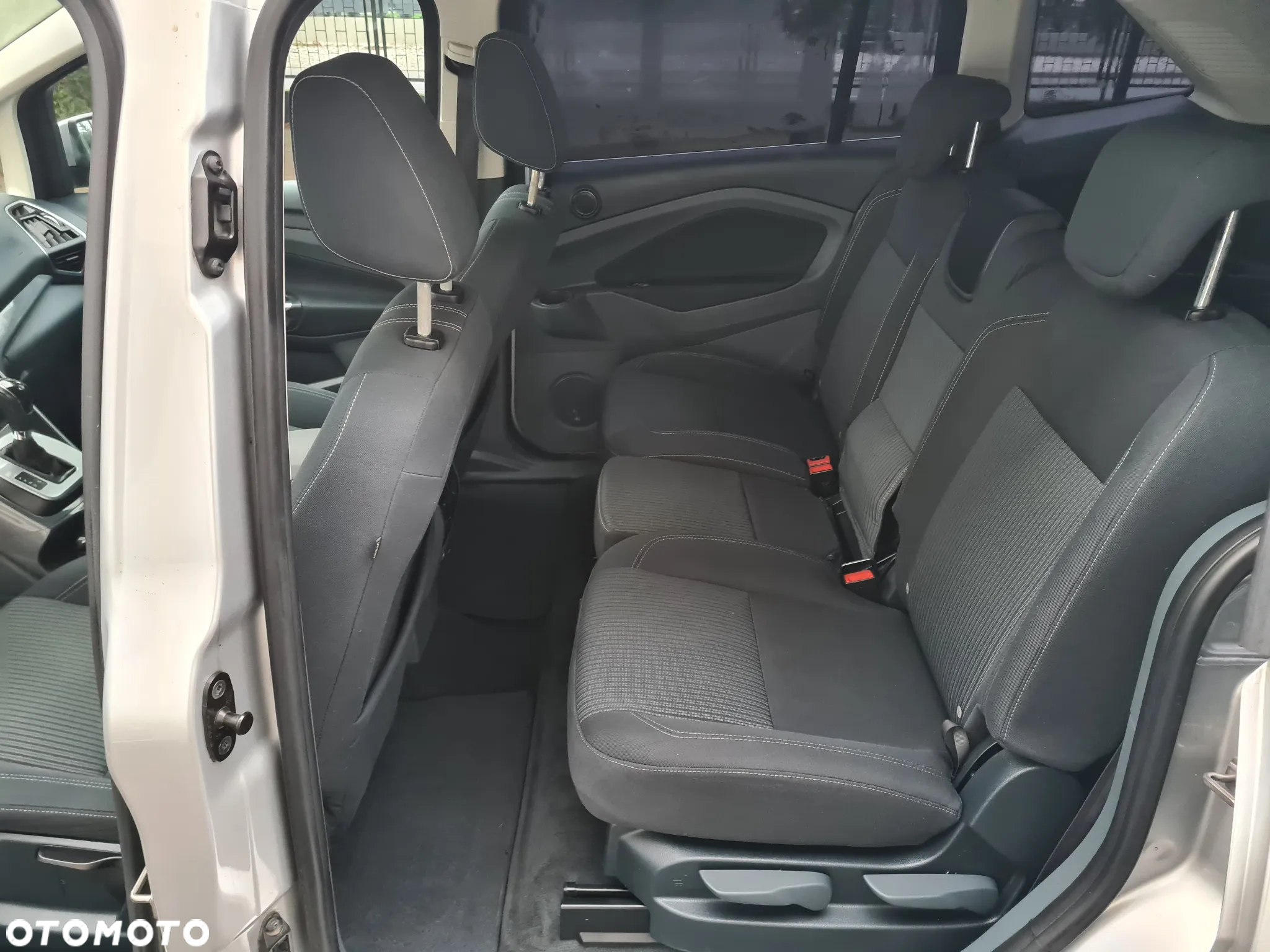 Ford Grand C-MAX 2.0 TDCi Titanium - 23