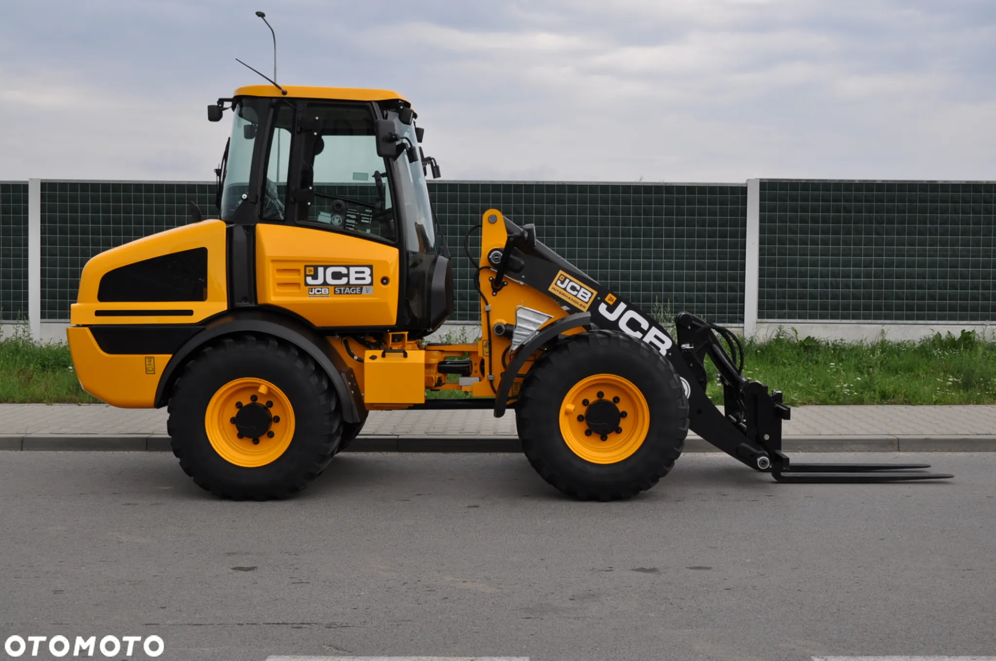 JCB WLS 409 SV FABRYCZNIE NOWA ! DOSTĘPNA OD RĘKI ! WIDŁY DO PALET SZYBKOZŁĄCZE HYDRAULICZNE - 24