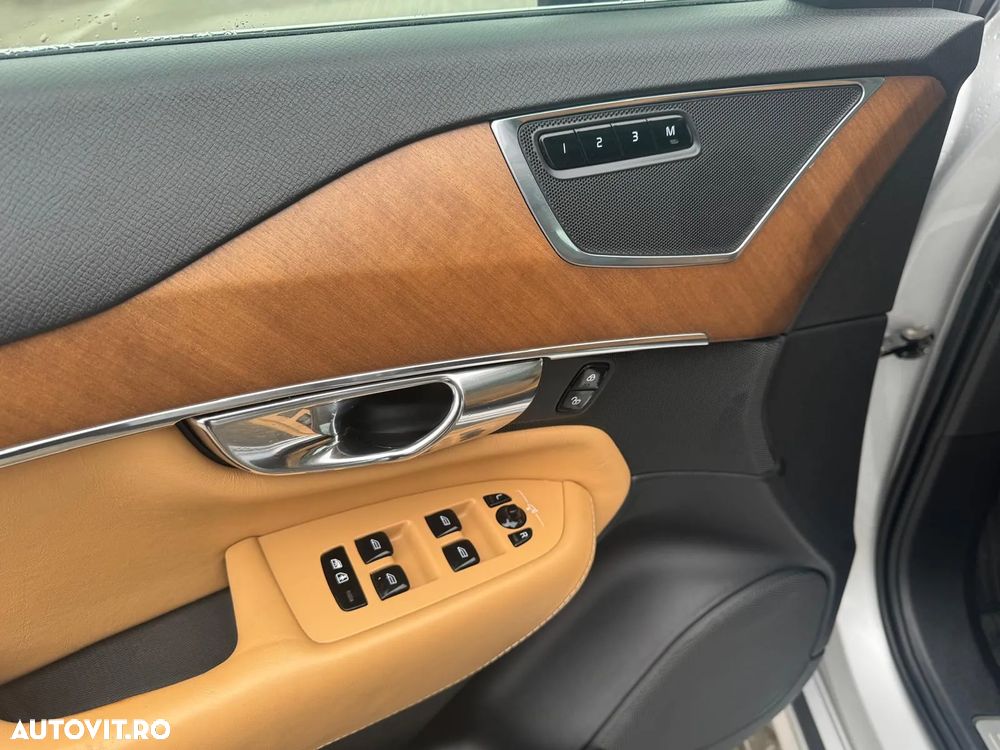 Volvo XC 90 D5 AWD Geartronic Inscription - 12
