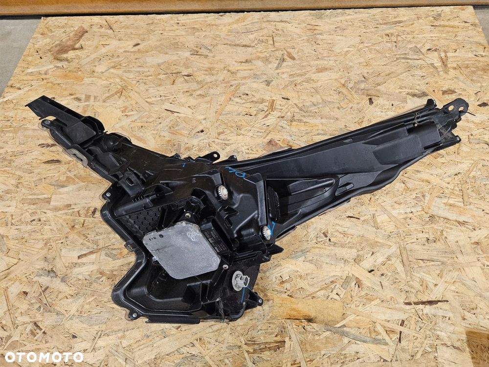 TOYOTA PRIUS IV 16-18 LAMPA PRAWA PRZEDNIA PRZÓD FULL LED UK - 6