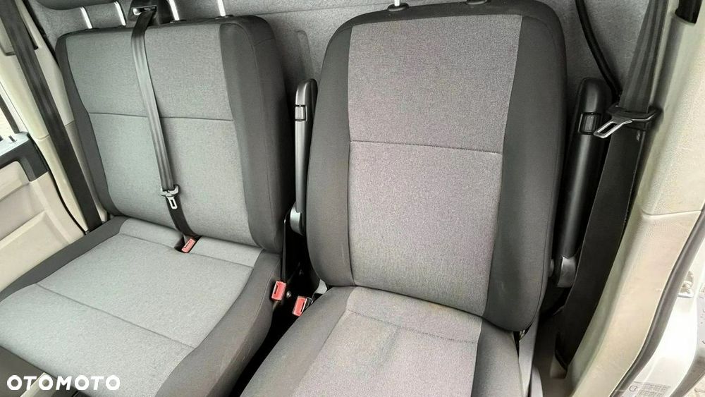 Volkswagen Transporter - 22